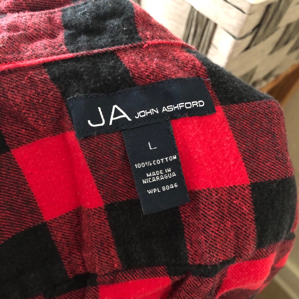 Bleached Distressed Flannel - Picture 4 of 4